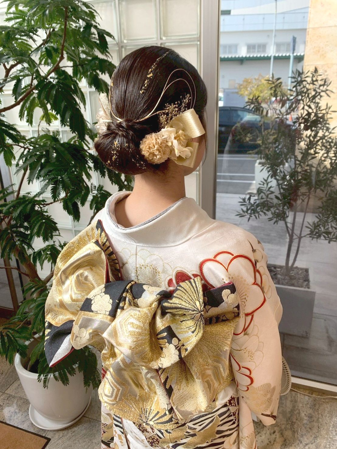 成人式ヘアセット タイトシニヨン