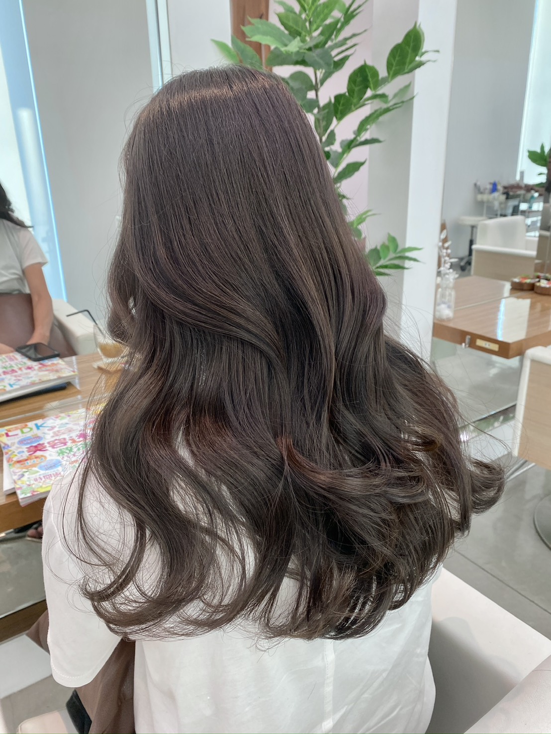 ラベンダーグレージュ 新井