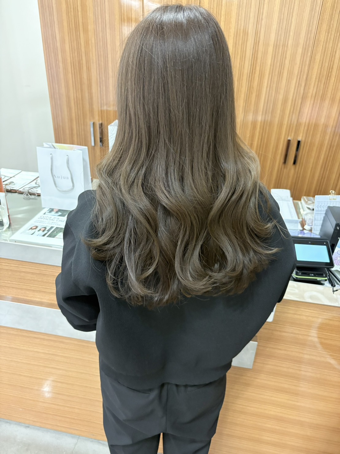 アッシュベージュ 橋本