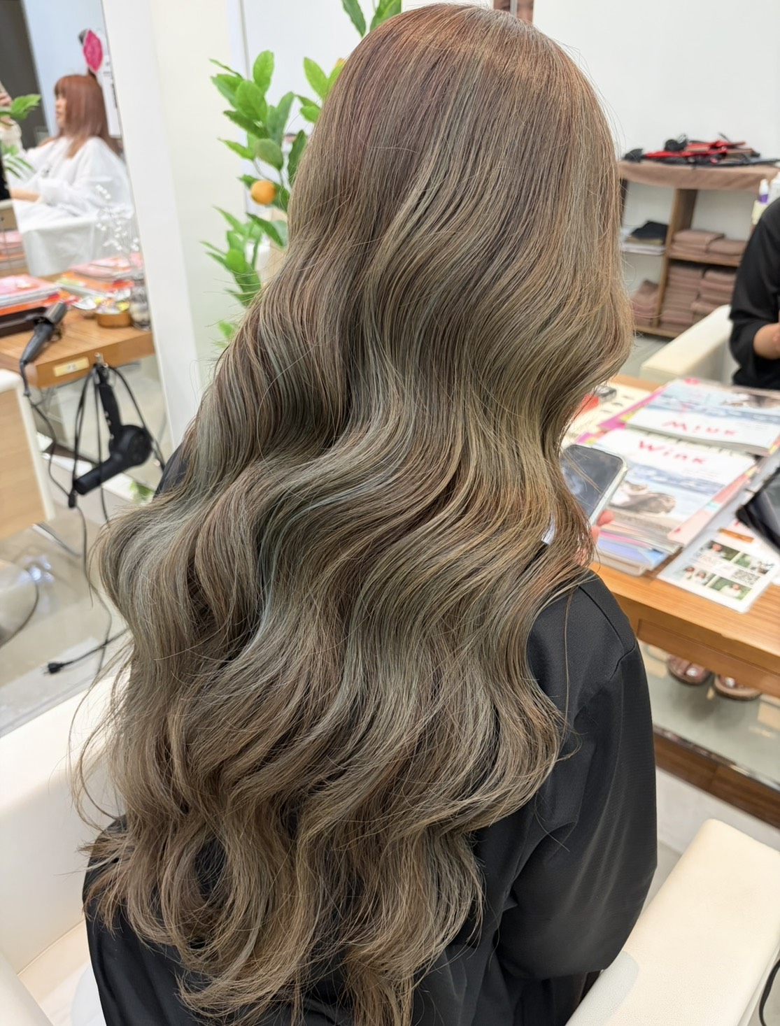 オリーブブラウン 杉山